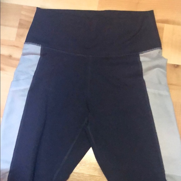 Fabletics Mila High Waisted Pocket Capri - Picture 3 of 4
